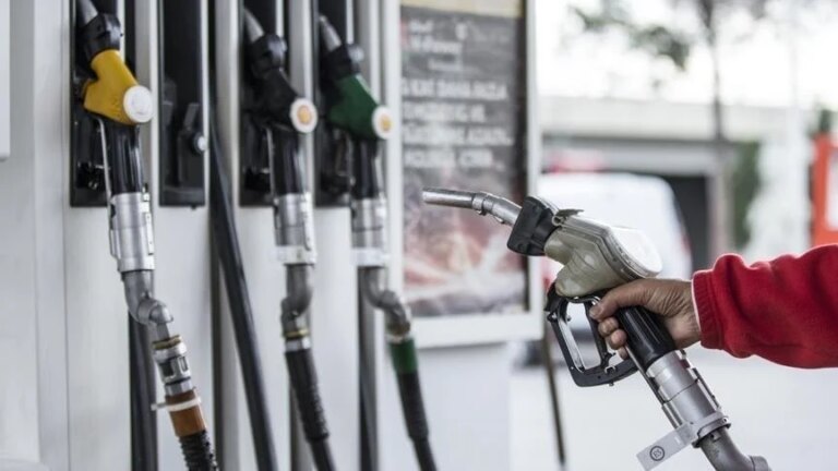 indirimin-sonu-zammis-benzine-bu-gece-yarisi-gelecek-1XQMdm9b.jpg