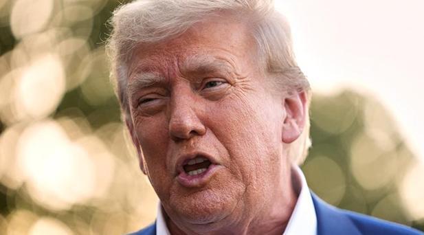 Trump CNN ve NYT'ye suçlamalarını dile getirdi