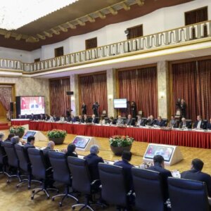 akp cephesinde komisyon panigi secmen tepkisi buyuyor UH9jEO2g