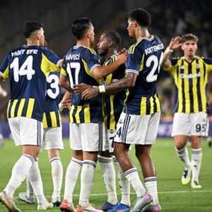fenerbahcenin evinde bilegi bukulmuyor cHgJIaKy