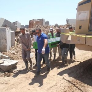 mermer blok altinda kalan muhendis hayatini kaybetti jC6UNMAv