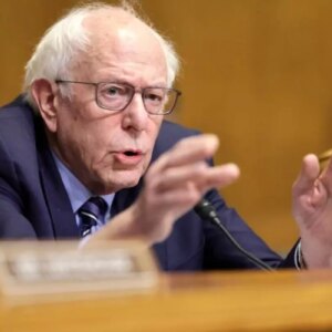 sandersdan biden ve trumpa elestiri CTXvI5T9