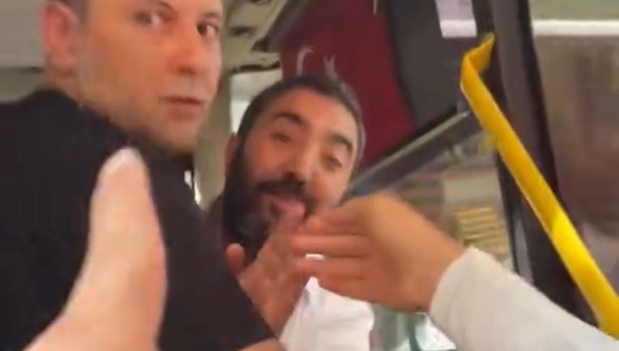 iett otobusundekarekod kavgasi ePcDD8L1