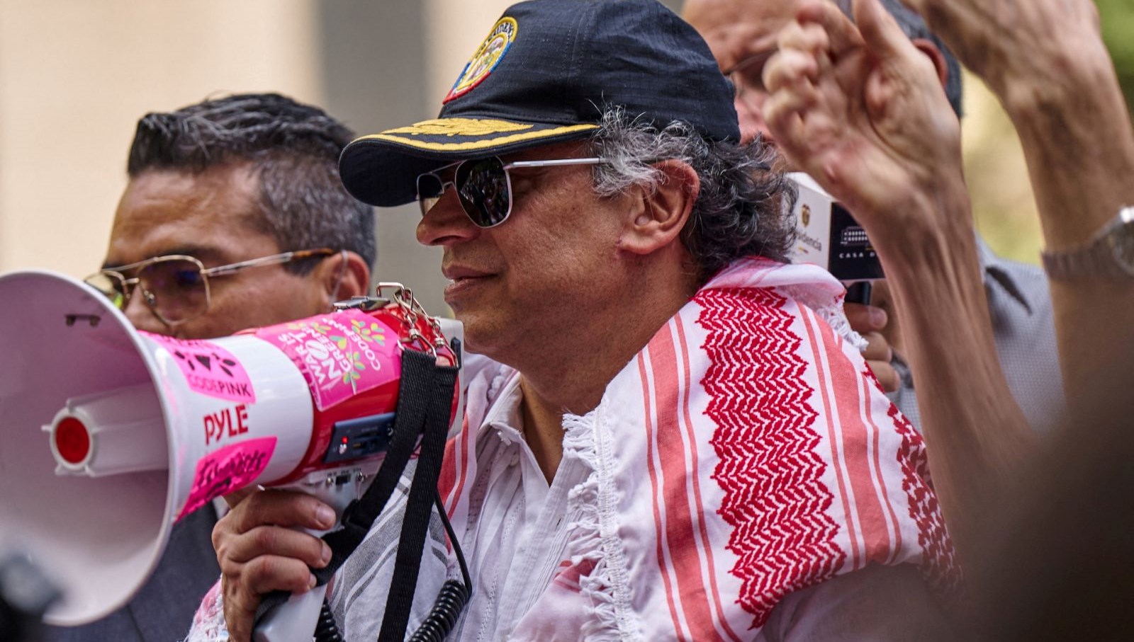 kolombiya devlet baskani petrodan abdye vize iptali tepkisi Tc3hdL6W