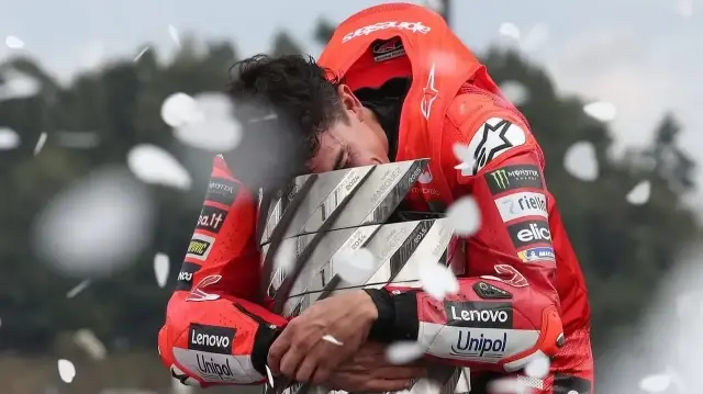 motogpde sampiyon belli oldu HyVrnHhX