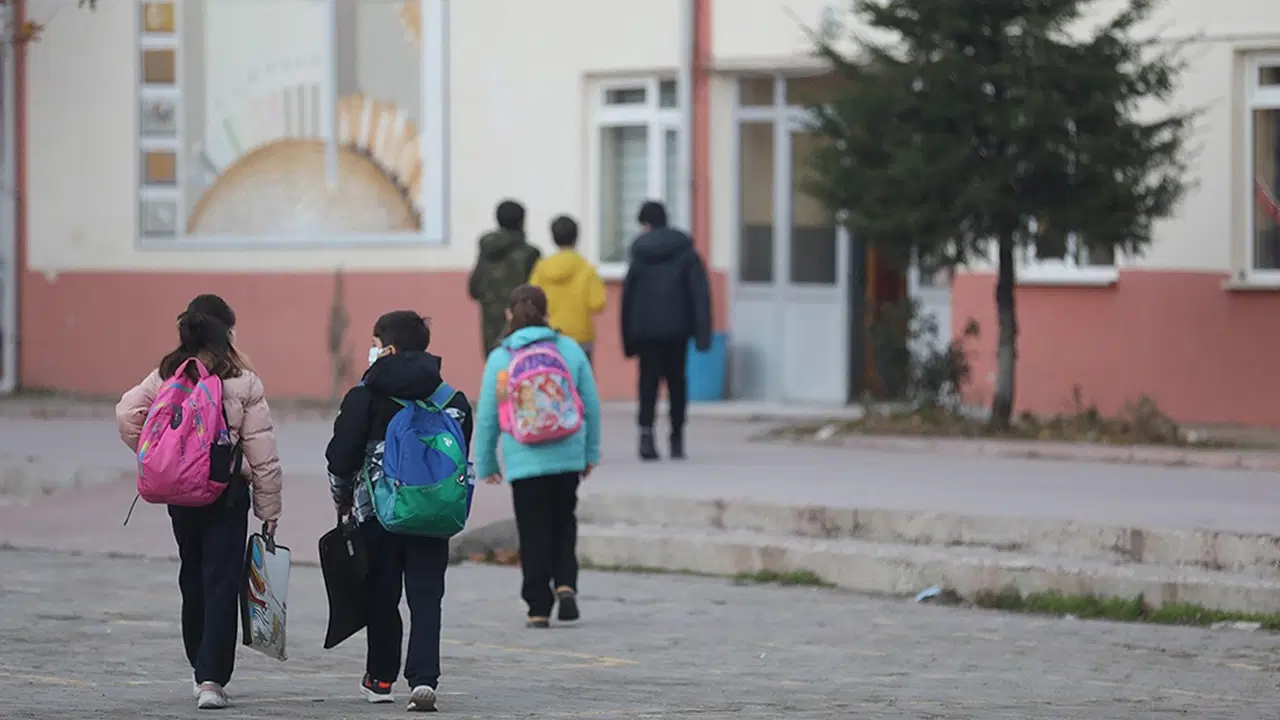 10 kasim bu yil da ara tatile denk geliyor mebe sert tepki hepimiz biliyoruz ki bunlar tesaduf degil VnvEljmQ