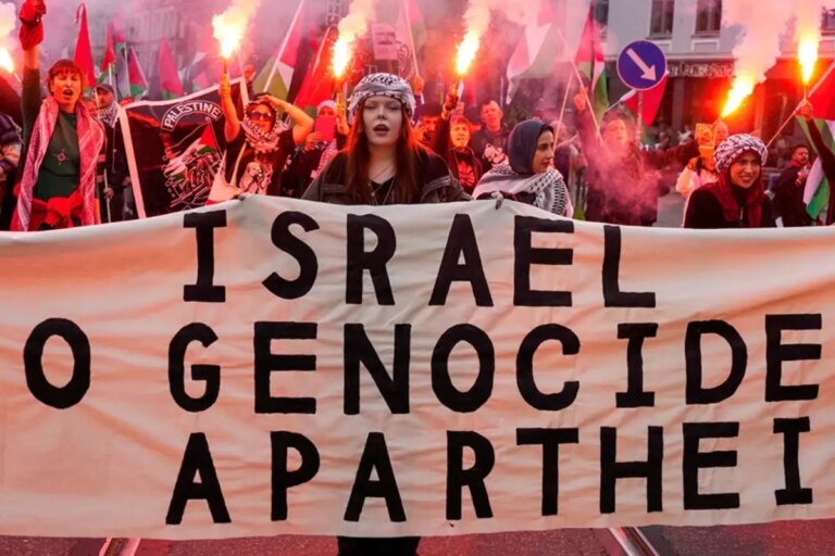 binler sokaga indi norvecten israil maci oncesi filistine destek yuruyusu Uhda2gFG