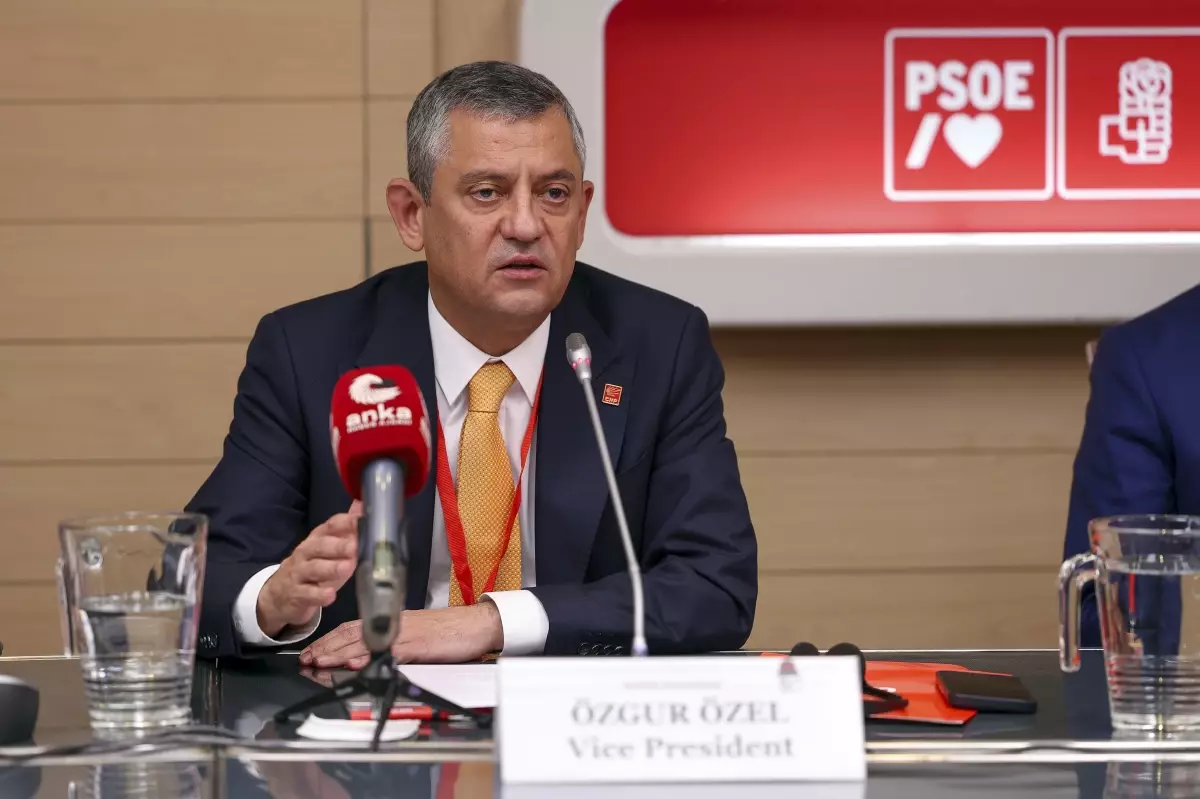 ozel mucadelemiz daha adil daha ozgur ve daha bariscil bir dunya icin buyuyerek devam edecek kTNSOAWI