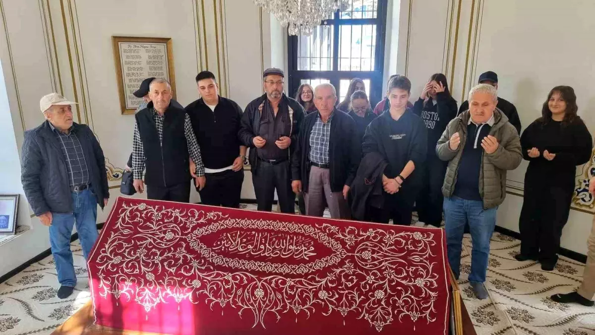 tavsanli borsa istanbul anadolu lisesinden dede torun el ele projesi 7Lcejs2d