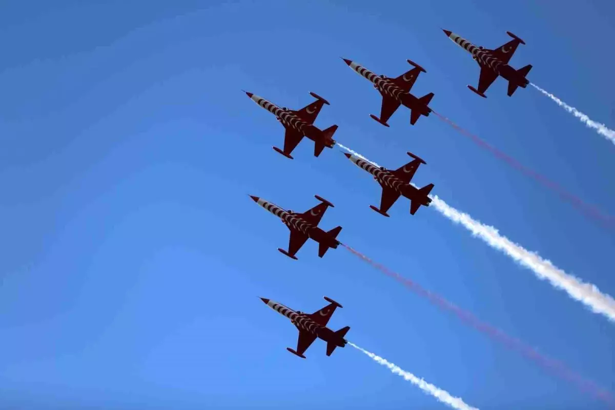 turk yildizlari bandirmada unutulmaz gosteri duzenledi jtrMgRiK.jpg