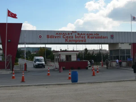 CHP’li Günaydın duyurdu… Silivri’de gece nakilleri: İBB Davası tutukluları sevk ediliyor!